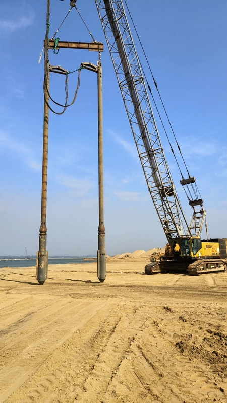 DN325 أنبوب التغذية وتردد الاهتزاز من 45-55 هرتز في BVEM Vibroflot لاهتزاز التردد العالي