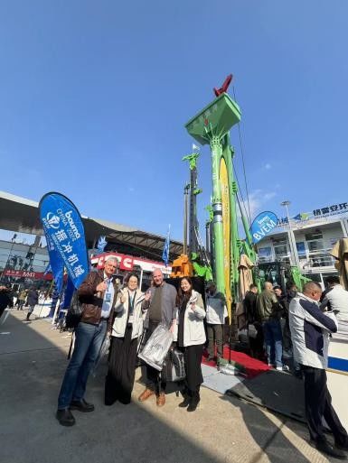 الشركة المصنعة الصينية جهاز فيبرو فلوتيشن بقوة طرد مركزية 214 كيلو نيوتن مثبت على جهاز حفر يشارك نظام الطاقة